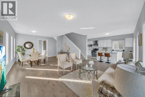 43 Sugar Trail, Kitchener, ON - Indoor Photo Showing Living Room