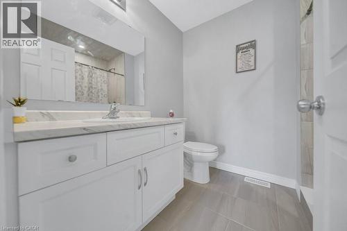 43 Sugar Trail, Kitchener, ON - Indoor Photo Showing Bathroom