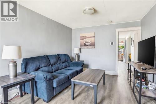 276 Roxborough Avenue, Hamilton, ON - Indoor Photo Showing Living Room