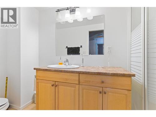 421 Tingley Street, Ashcroft, BC - Indoor Photo Showing Bathroom