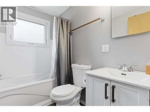 421 Tingley Street, Ashcroft, BC - Indoor Photo Showing Bathroom