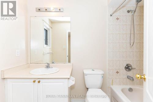 101 Crystalview Crescent, Brampton, ON - Indoor Photo Showing Bathroom