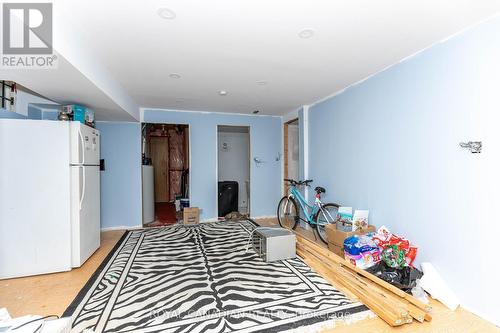 101 Crystalview Crescent, Brampton, ON - Indoor Photo Showing Bedroom
