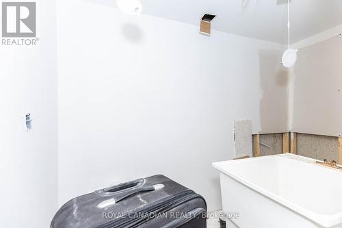 101 Crystalview Crescent, Brampton, ON - Indoor Photo Showing Bathroom