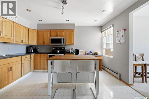 206 2315 Cornwall Street, Regina, SK - Indoor Photo Showing Kitchen