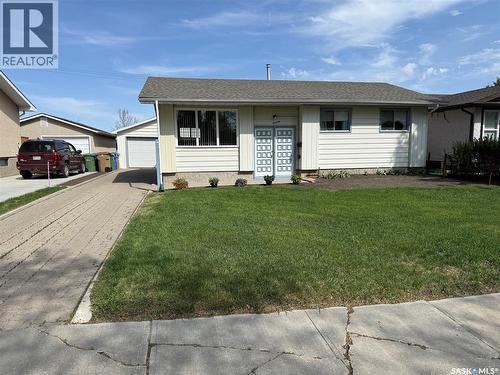70 Hatton Crescent, Regina, SK - Outdoor
