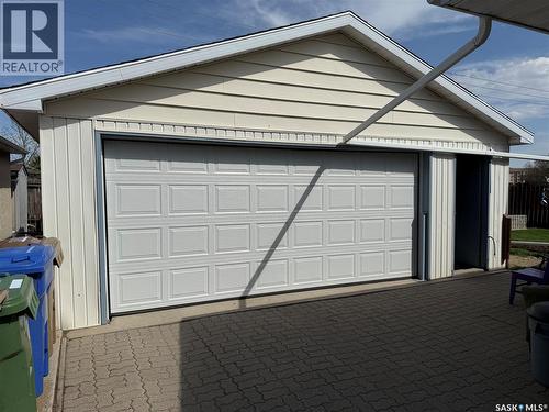 70 Hatton Crescent, Regina, SK - Outdoor