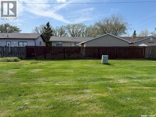 70 Hatton Crescent, Regina, SK - Outdoor