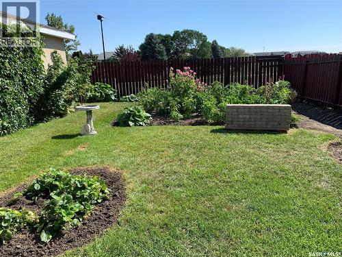 70 Hatton Crescent, Regina, SK - Outdoor