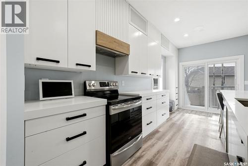709 Aspen Crescent, Pilot Butte, SK - Indoor Photo Showing Kitchen With Upgraded Kitchen