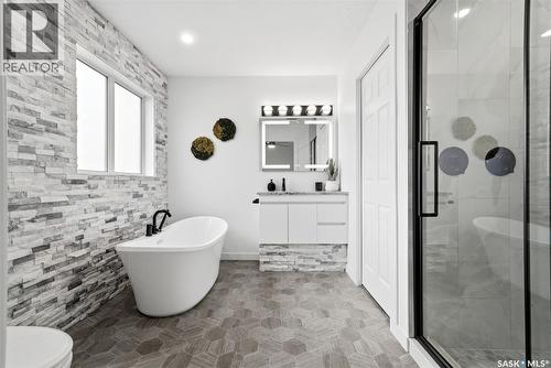 709 Aspen Crescent, Pilot Butte, SK - Indoor Photo Showing Bathroom