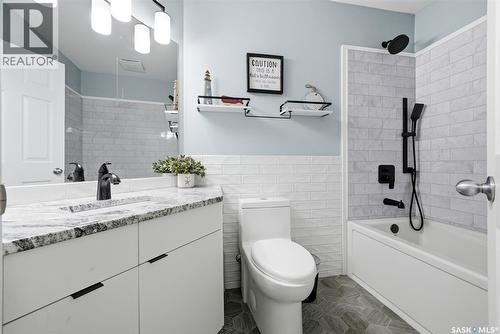 709 Aspen Crescent, Pilot Butte, SK - Indoor Photo Showing Bathroom