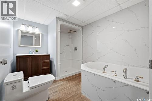 709 Aspen Crescent, Pilot Butte, SK - Indoor Photo Showing Bathroom