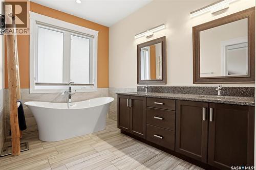 4868 Wright Road, Regina, SK - Indoor Photo Showing Bathroom