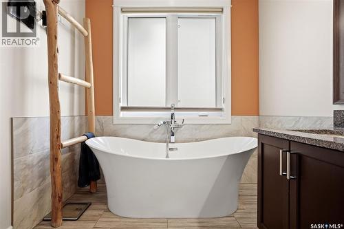4868 Wright Road, Regina, SK - Indoor Photo Showing Bathroom