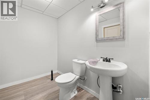 5018 Padwick Road, Regina, SK - Indoor Photo Showing Bathroom