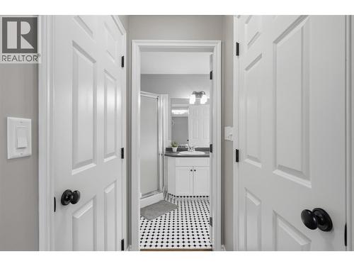 444 Azure Place, Kamloops, BC - Indoor Photo Showing Other Room