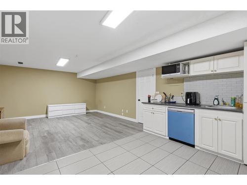 444 Azure Place, Kamloops, BC - Indoor