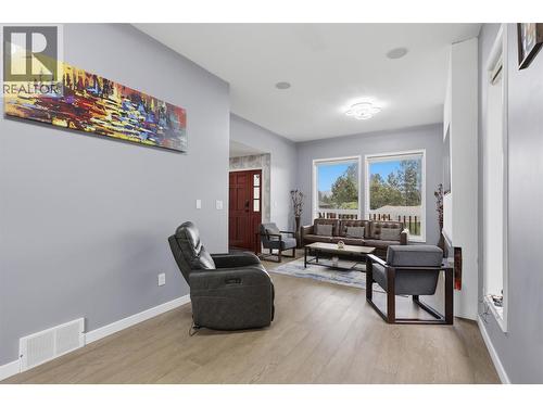 444 Azure Place, Kamloops, BC - Indoor