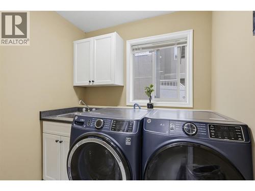 444 Azure Place, Kamloops, BC - Indoor Photo Showing Laundry Room