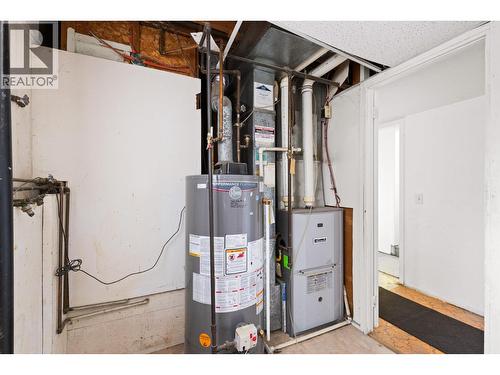 2877 Springfield Road, Kelowna, BC - Indoor Photo Showing Basement