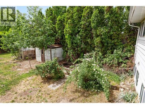 2877 Springfield Road, Kelowna, BC - Outdoor