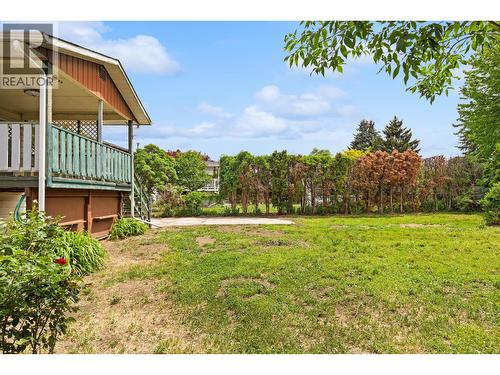 2877 Springfield Road, Kelowna, BC - Outdoor