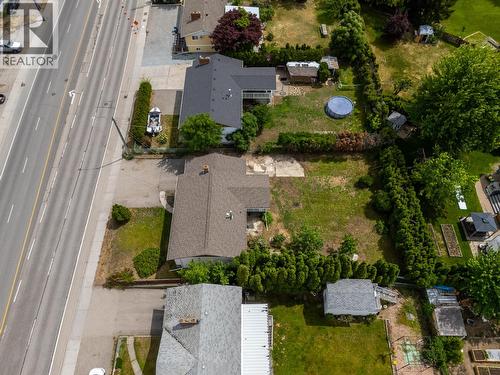 2877 Springfield Road, Kelowna, BC - Outdoor