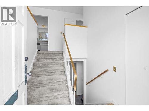2877 Springfield Road, Kelowna, BC - Indoor Photo Showing Other Room