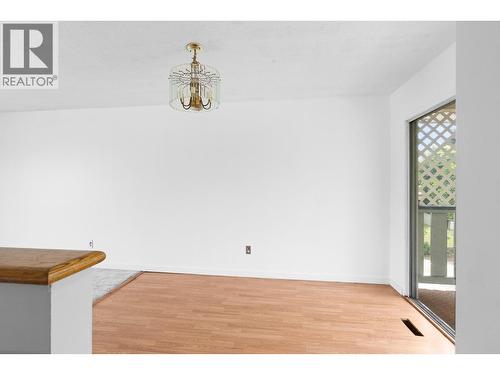 2877 Springfield Road, Kelowna, BC - Indoor Photo Showing Other Room
