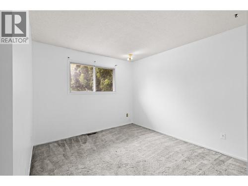2877 Springfield Road, Kelowna, BC - Indoor Photo Showing Other Room
