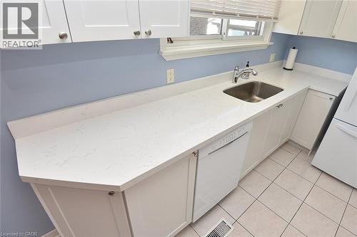 10 Alderney Avenue, Hamilton, ON - Indoor Photo Showing Kitchen