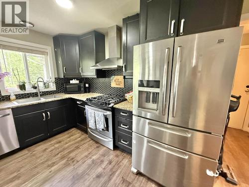 1262 Croft Road, Quesnel, BC - Indoor Photo Showing Kitchen With Stainless Steel Kitchen With Upgraded Kitchen