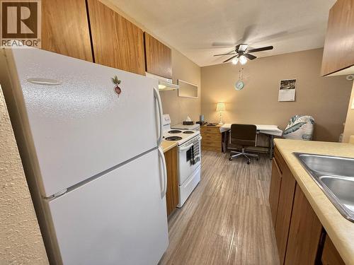 203 398 Roddis Drive, Quesnel, BC - Indoor Photo Showing Kitchen With Double Sink