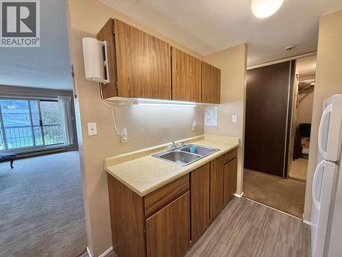 203 398 Roddis Drive, Quesnel, BC - Indoor Photo Showing Kitchen With Double Sink