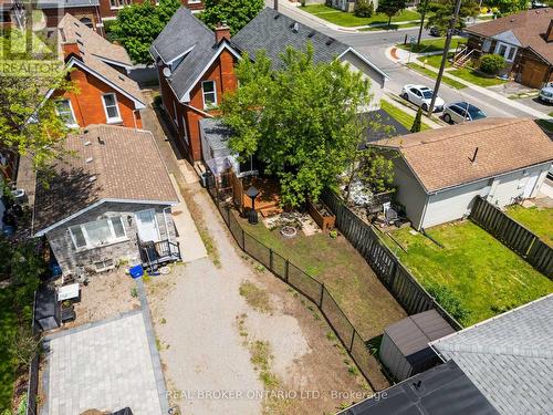30 Dundas Street, Brantford, ON - Outdoor
