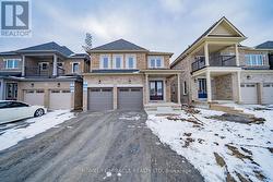 522 ASKEW COURT Oshawa, ON L1K 3E9