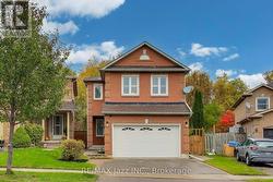 9 MACONNACHIE PLACE Clarington (Bowmanville), ON L1C 4M4