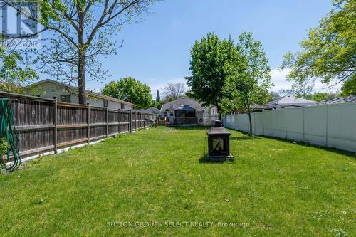 582 Hill Street, London East (East K), ON - Outdoor With Backyard