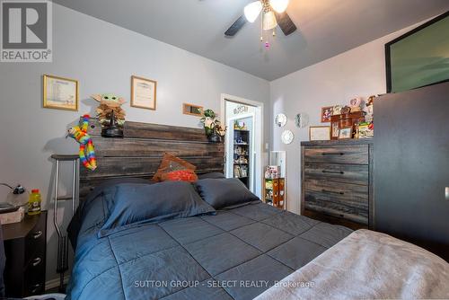 582 Hill Street, London East (East K), ON - Indoor Photo Showing Bedroom