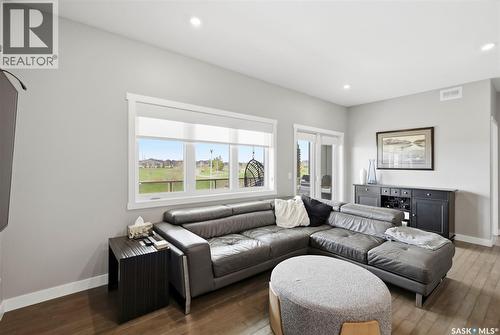 105 542 Pringle Crescent, Saskatoon, SK - Indoor Photo Showing Living Room