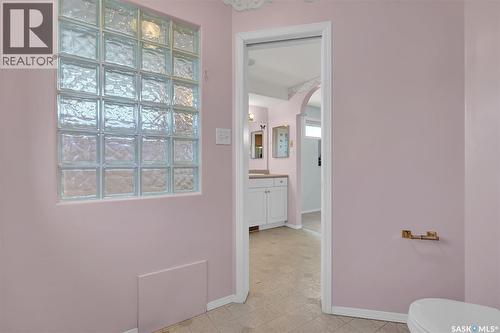 3012 St James Crescent, Regina, SK 