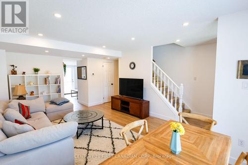 70 - 70 CHAPMAN COURT , London North (North I), Ontario N6G 4Z4 4