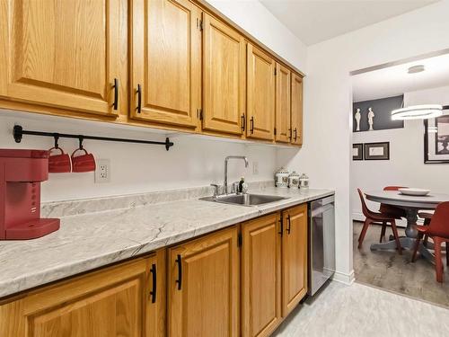 4 41 Moirs Mill Road, Bedford, NS - Indoor Photo Showing Kitchen