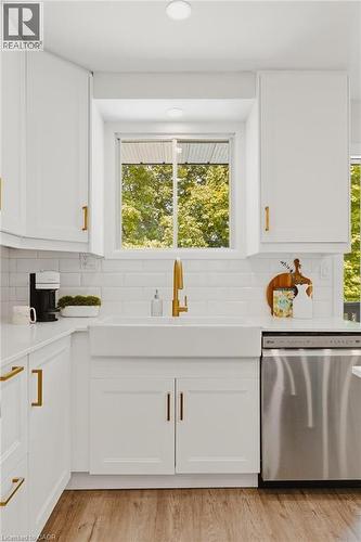 62 Bechtel Drive, Kitchener, ON - Indoor Photo Showing Kitchen
