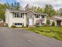 39 Boyd Avenue  Enfield, NS B2T 1J8
