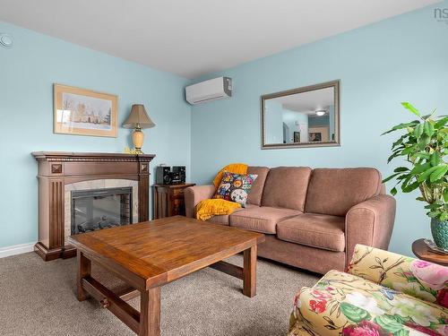 7 Daun Avenue, Enfield, NS 