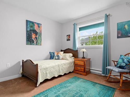 7 Daun Avenue, Enfield, NS 