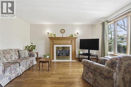 11 Greenbriar Court, Welland, ON - Indoor Photo Showing Living Room With Fireplace