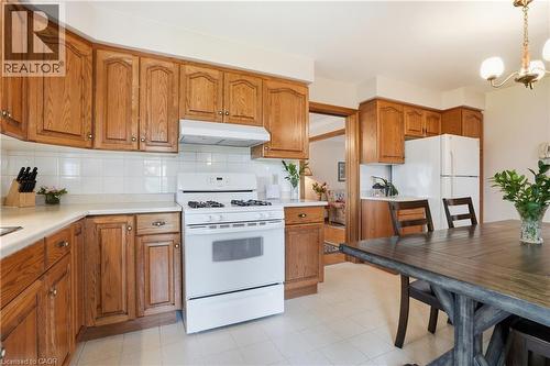 11 Greenbriar Court, Welland, ON - Indoor Photo Showing Kitchen